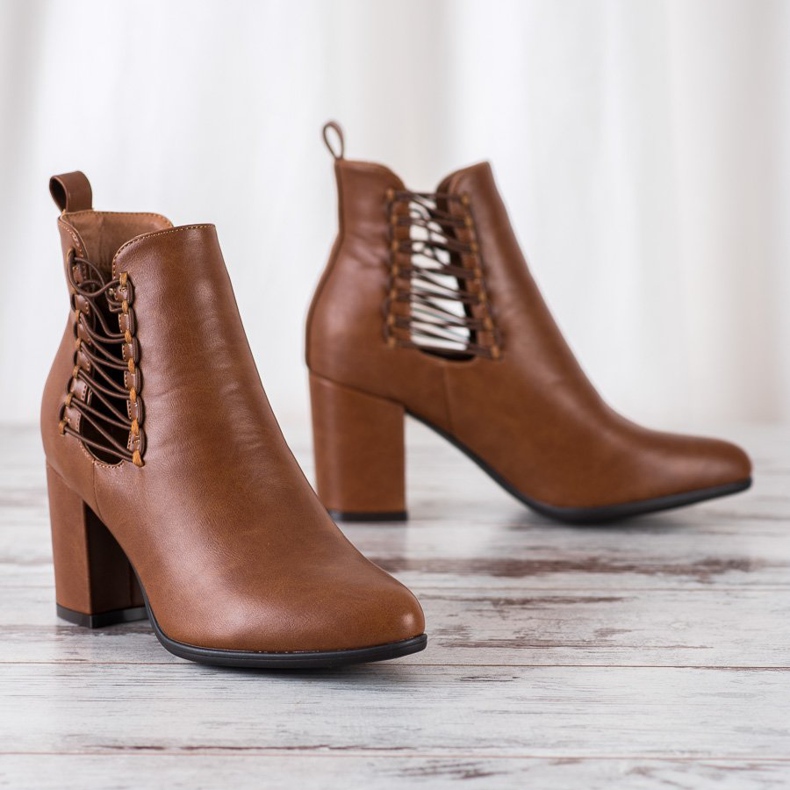 Cizme decupate VINCEZA maro 1