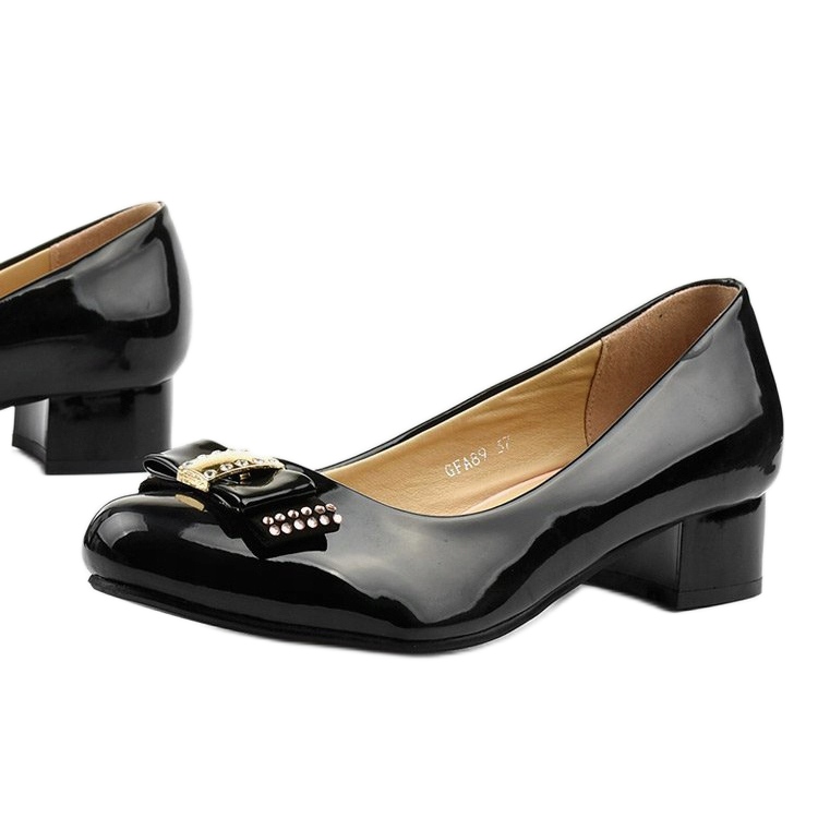 Pompele lăcuite negre pe stâlpul GFA89 negru 1