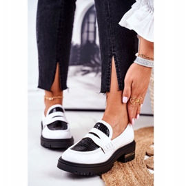 PV3 Mocasini de damă din piele albă Visconi 3136042 negru 1