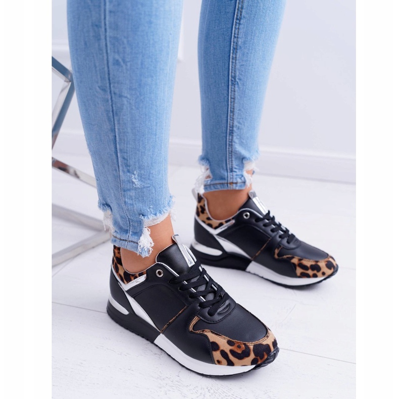 Încălțăminte sport pentru femei cu model leopard Fippo negru multicolor 2