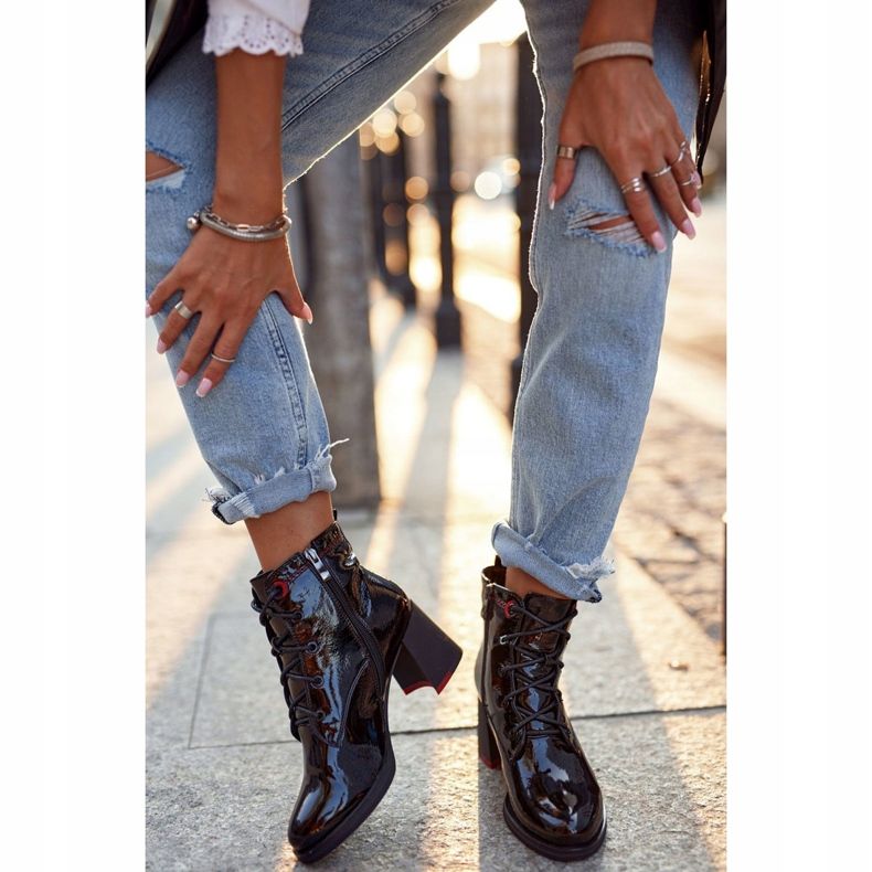 S.Barski Cizmele de damă pe toc lacuit negru Do It Better 2