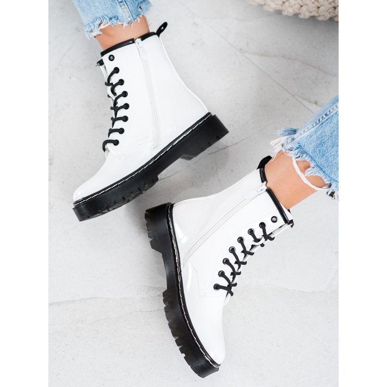 Vinceza Muncitori albi 1