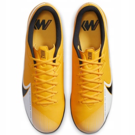 Pantof de fotbal Nike Mercurial Vapor 13 Academy Ic AT7993 801 portocale galben 1