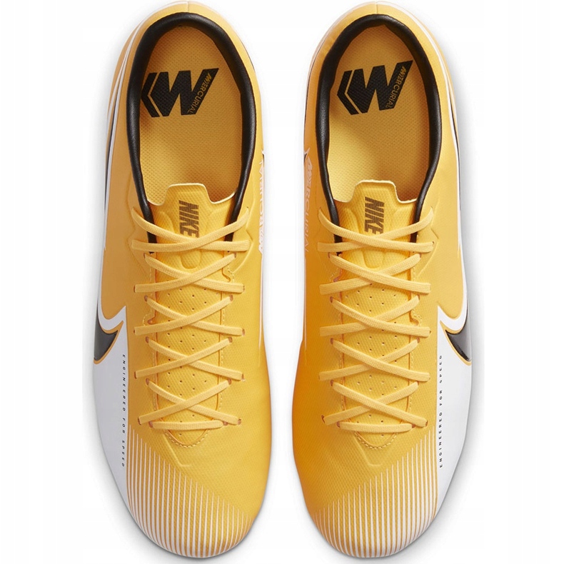 Pantofi de fotbal Nike Mercurial Vapor 13 Academy FG / MG AT5269 801 portocale galben 1