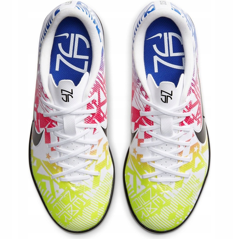 Pantofi de fotbal Nike Mercurial Vapor 13 Academy Njr Ic Junior AT8139 104 negru multicolor 1