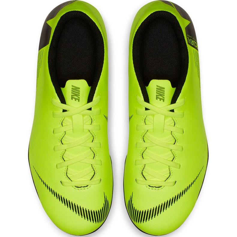 Pantof de fotbal Nike Mercurial Vapor 12 Club Mg Jr AH7350 701 multicolor verde 1