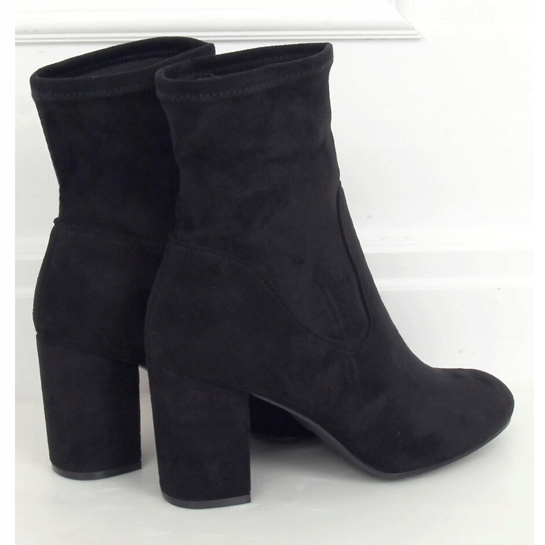 Tocuri înalte negre 7675-GA Negru 1