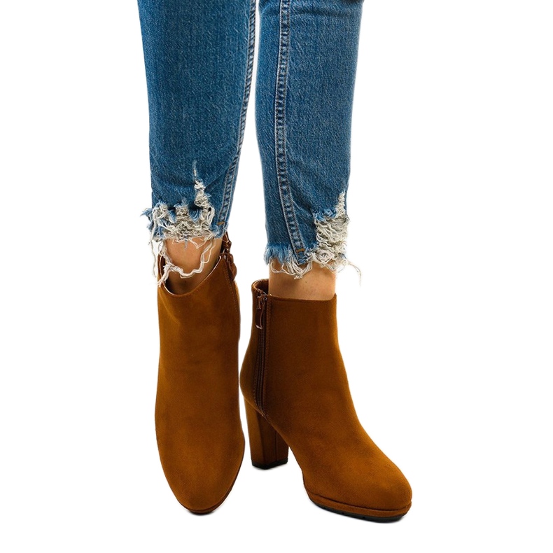 Cizme de cămilă pe stâlp, piele de căprioară Xentora maro 1 Cizme de cămilă pe stâlp, piele de căprioară Xentora maro 1