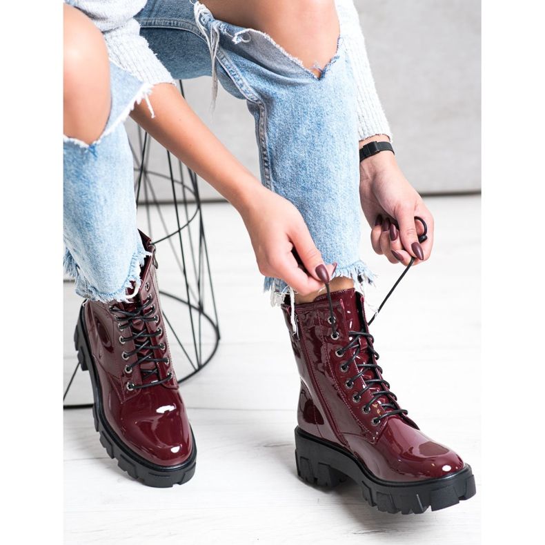 Goodin Muncitori lăcuți roșu 1 Goodin Muncitori lăcuți roșu 1