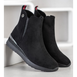 Gogo Cizme calde cu pană negru 1 Gogo Cizme calde cu pană negru 1