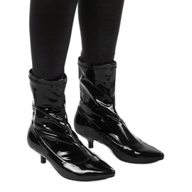 Tocuri lăcuite negre cu șosete Ragemour negru 1 Tocuri lăcuite negre cu șosete Ragemour negru 1