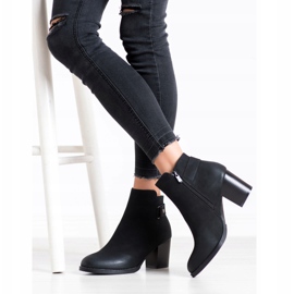 J. Star Cizme confortabile pe un post negru 2