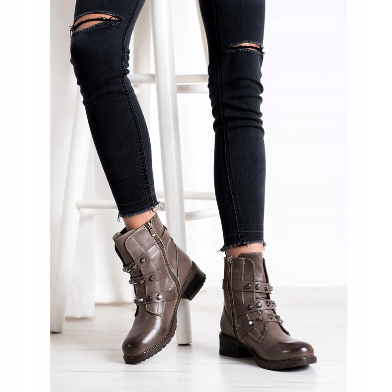 SHELOVET Muncitori calzi cu ornamente bej 1