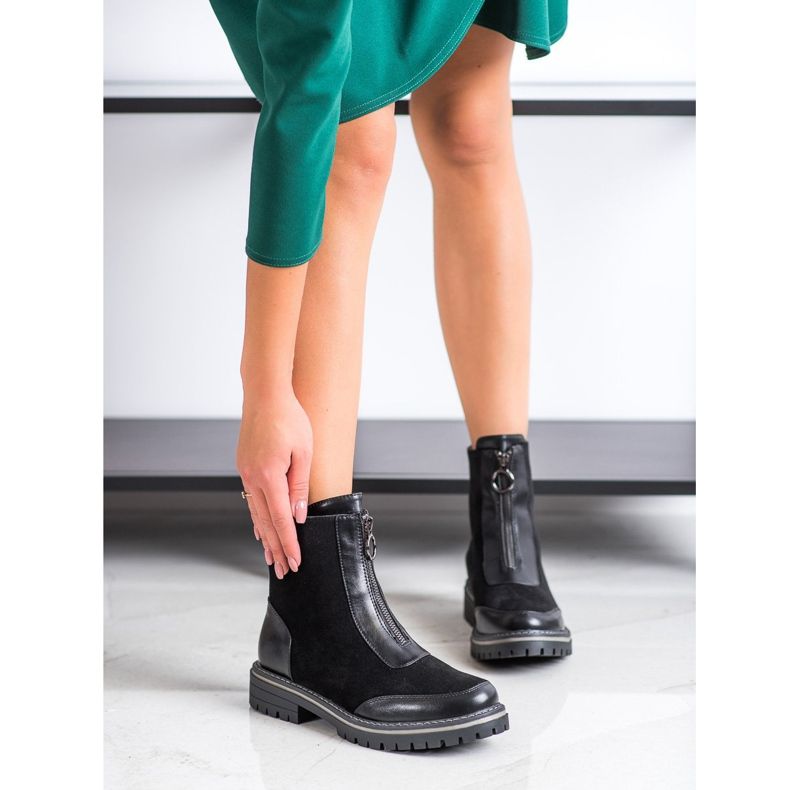 J. Star Muncitori calzi pe glisor negru 1