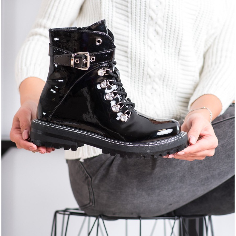 SDS Trapperi la modă lăcuți negru 2 SDS Trapperi la modă lăcuți negru 2