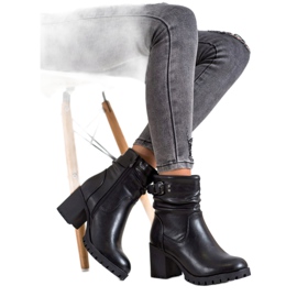 SDS Ghete înalte cu izolație negru 2 SDS Ghete înalte cu izolație negru 2