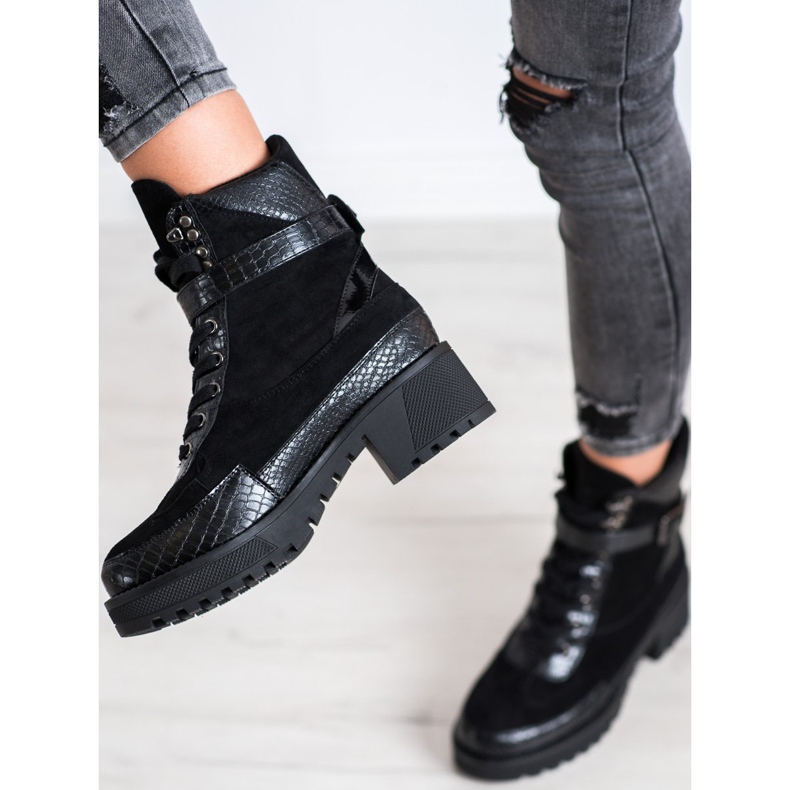 Gogo Muncitori pe pol negru 1