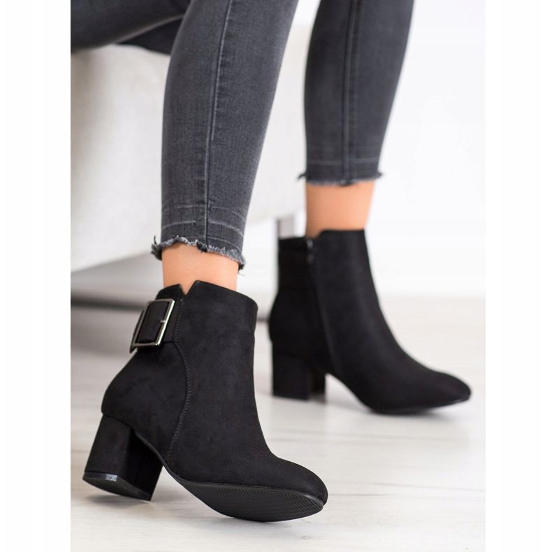 Top Shoes Ghete din piele de căprioară cu cataramă negru 2