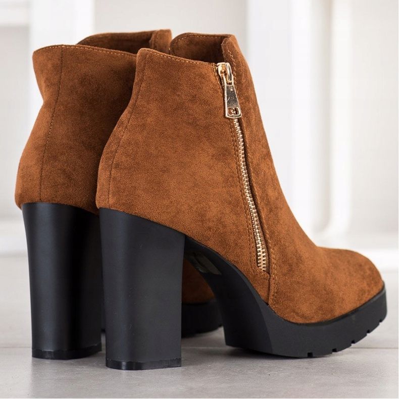 Small Swan Cizme cu toc maro galben 1