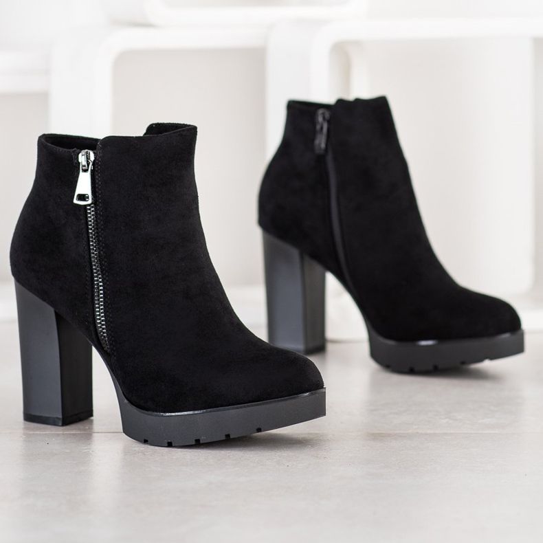 Small Swan Cizme cu toc negru 1