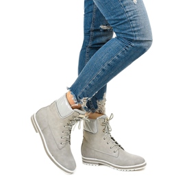 Cizme izolate gri de la Arlinda 1 Cizme izolate gri de la Arlinda 1