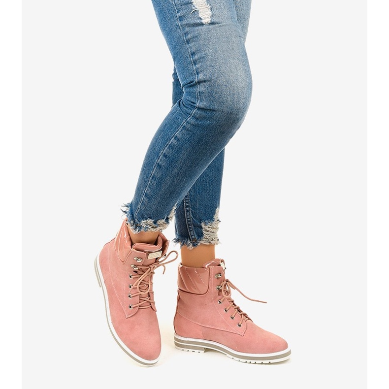 Cizme izolate roz de la Arlinda 1 Cizme izolate roz de la Arlinda 1