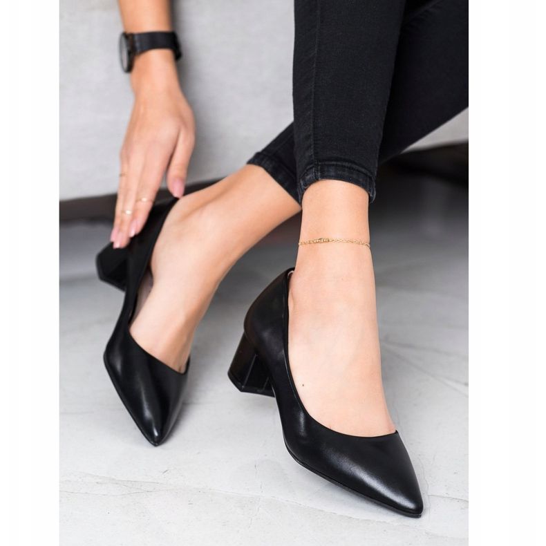 Goodin Pompele pe un stâlp jos negru 2