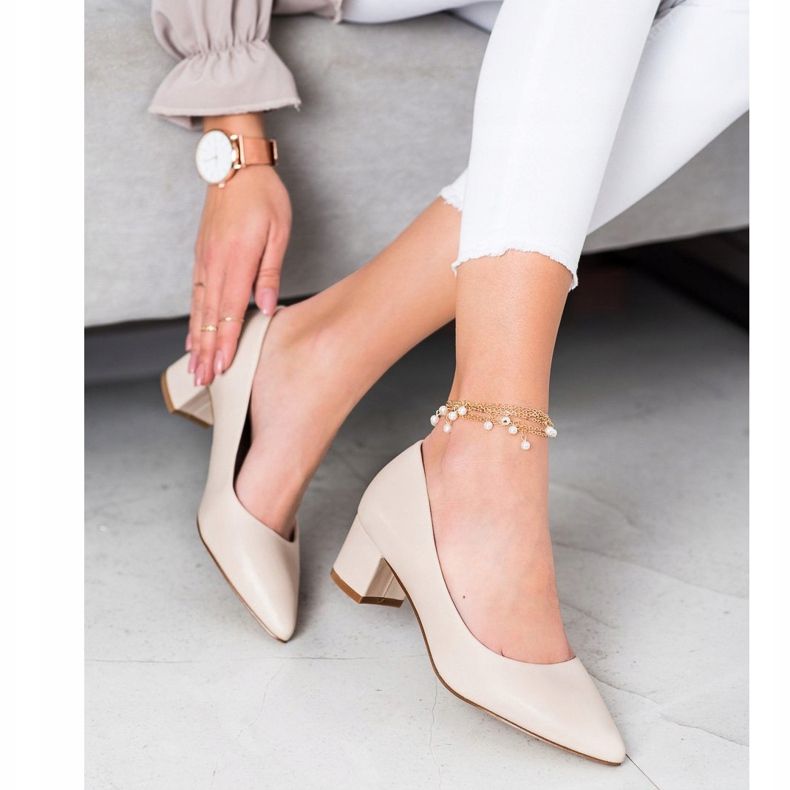 Goodin Pompele pe un stâlp jos bej 1