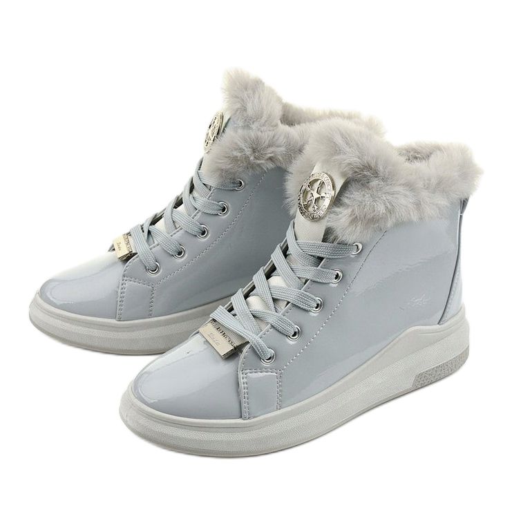 Cizme gri, cizme Freemans izolate 1