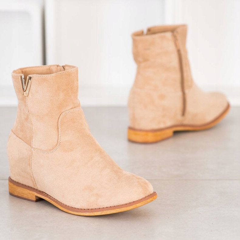 Sergio Todzi Cizme elegante cu pană bej 1 Sergio Todzi Cizme elegante cu pană bej 1