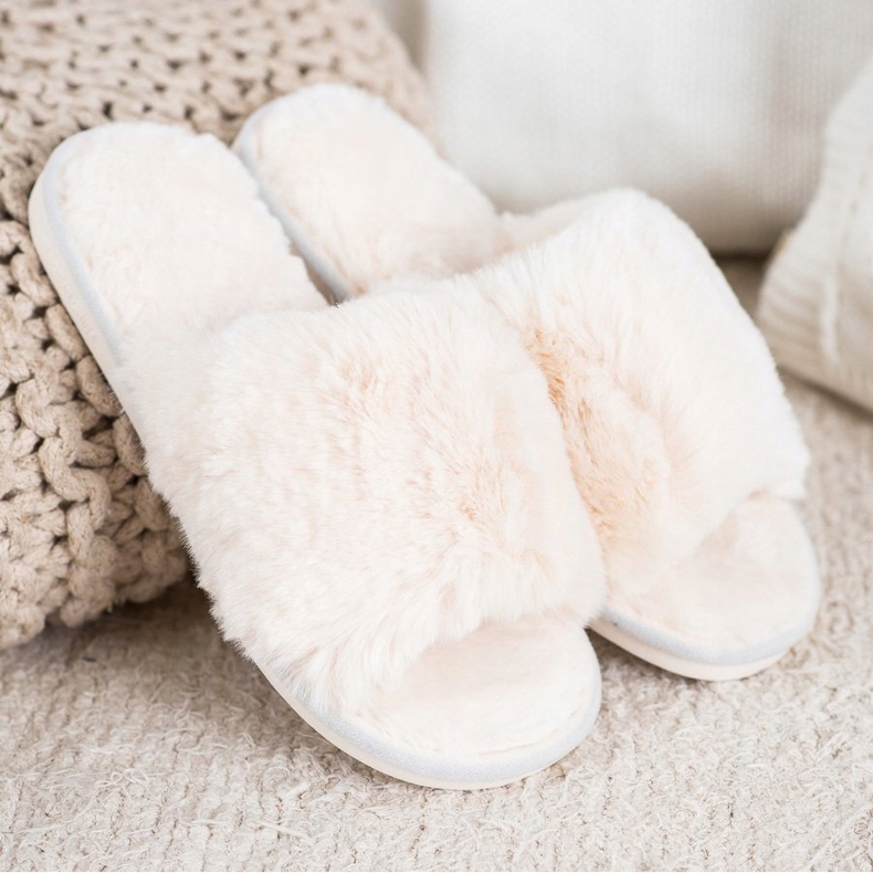 Bona Papuci Cu Blana bej 1