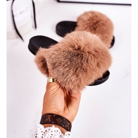 Papuci pentru copii cu blana Fashionista maro deschis 2