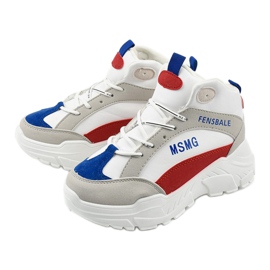 Adidași albi, adidași izolați din denim multicolor 2 Adidași albi, adidași izolați din denim multicolor 2