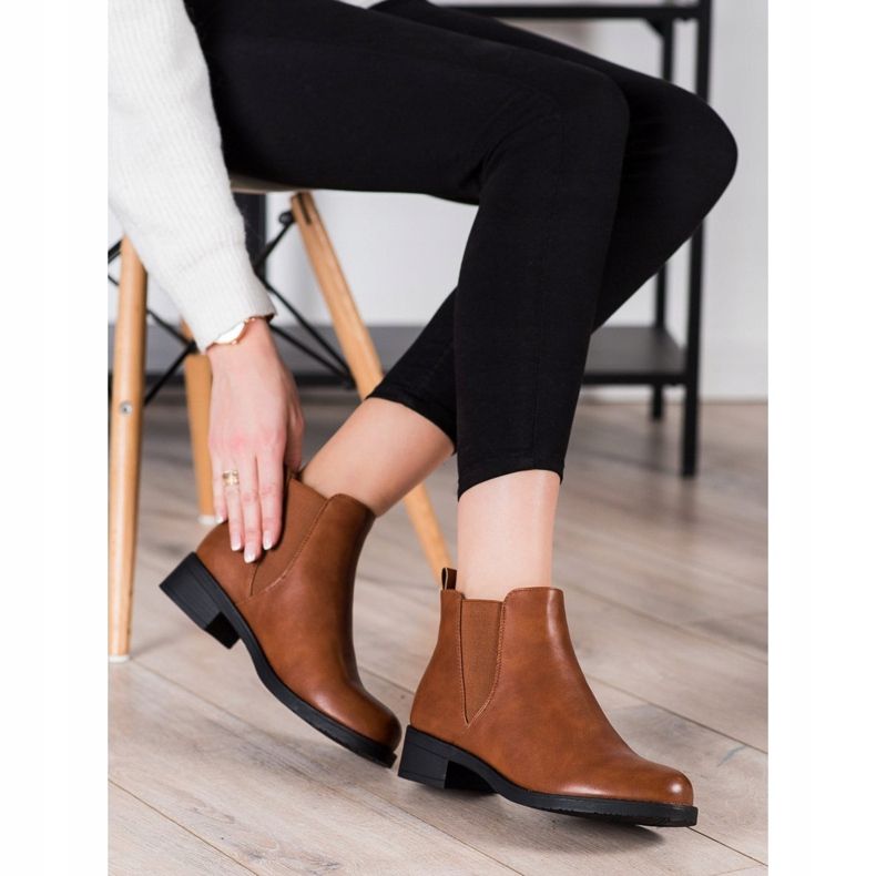 Ideal Shoes Cizme Chelsea din piele ecologică maro 1