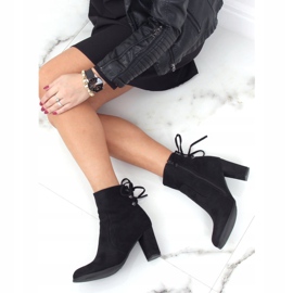 Tocuri înalte negre clasice 6782-1 Negru 1