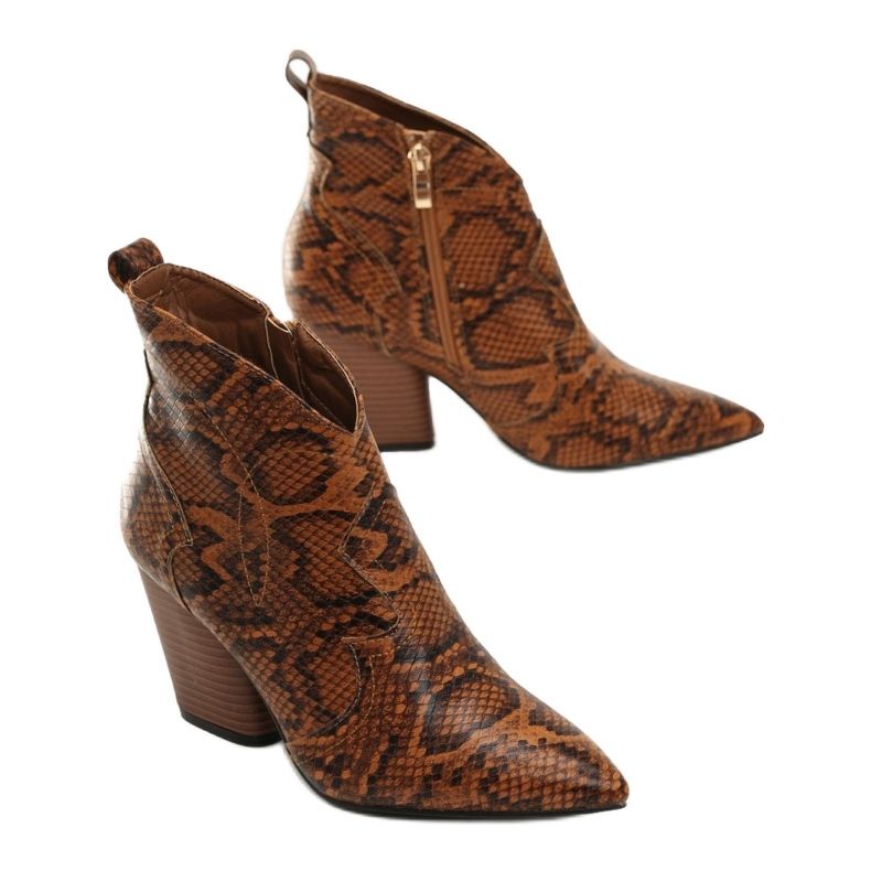 Vices Viciile 1584-54-maro 1