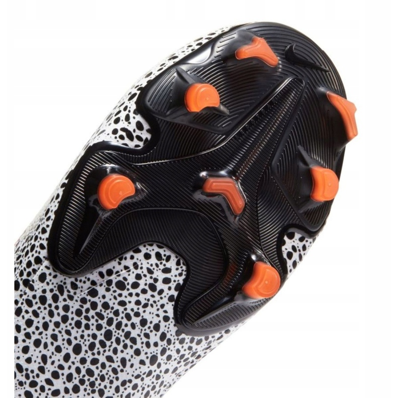 Pantofi de fotbal Nike Mercurial Superfly 7 Academy CR7 FG / MG Jr CV3182-180 alb 3