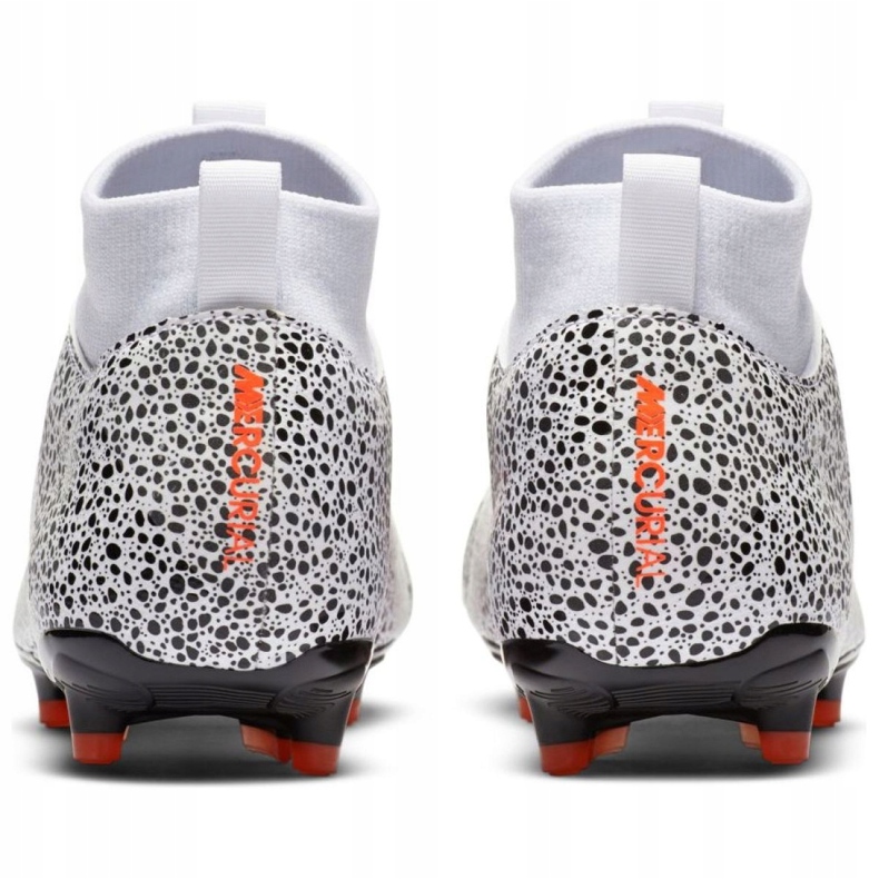Pantofi de fotbal Nike Mercurial Superfly 7 Academy CR7 FG / MG Jr CV3182-180 alb 5