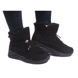 Ghete bine izolate K-107 Negru alb 1