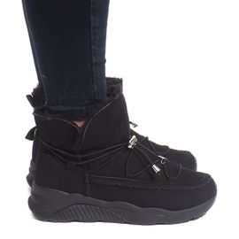 Ghete bine izolate K-107 Negru alb 2