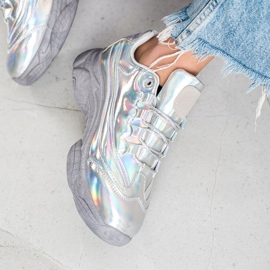 Ideal Shoes Adidași cu efect Holo argint 2