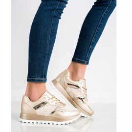 Bestelle Adidași eleganți bej 2 Bestelle Adidași eleganți bej 2