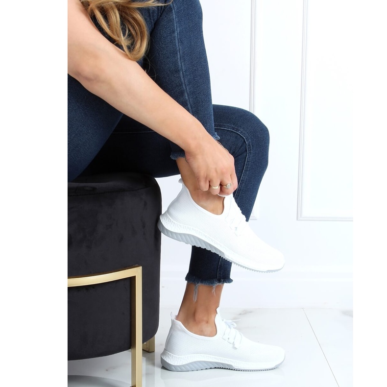 Pantofi sport albi 2019-3 Alb 2 Pantofi sport albi 2019-3 Alb 2