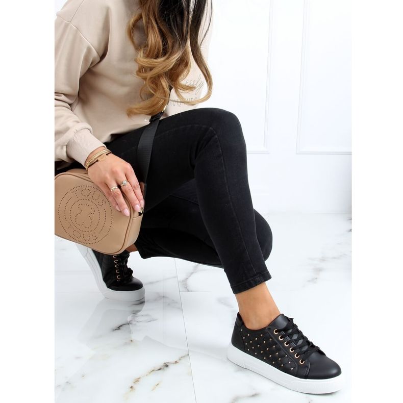 Adidași negri pentru femei cu știfturi LA124P Negru 2