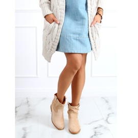 Cizme bej pe o pană ascunsă B0-515 Kaki 1 Cizme bej pe o pană ascunsă B0-515 Kaki 1