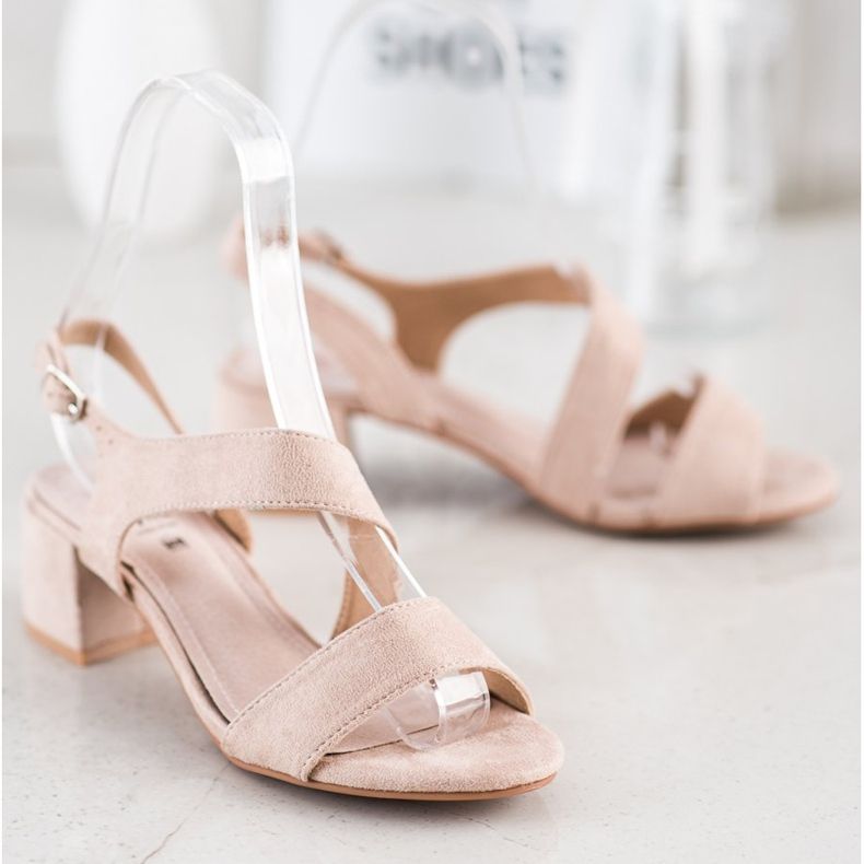 Kylie Sandale bej pe bară joasă 2