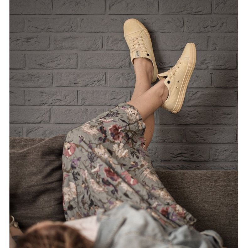 Adidași pentru femei Big Star Yellow DD274441 galben 2