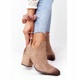 Vinceza Cizme pentru femei cu decupaje Bej Caroline Bej 1 Vinceza Cizme pentru femei cu decupaje Bej Caroline Bej 1