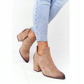 Vinceza Cizme pentru femei cu decupaje Bej Caroline Bej 2 Vinceza Cizme pentru femei cu decupaje Bej Caroline Bej 2
