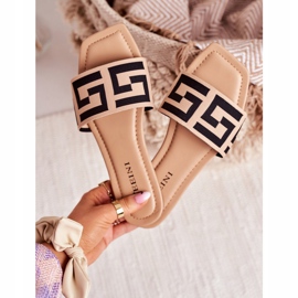 Papuci clasici pentru femei Melinda bej negru 1